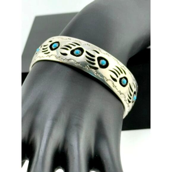 Navajo Bear Claw Turquoise Inset Bracelet Signed Pearlene Spencer - Picture 2 of 4